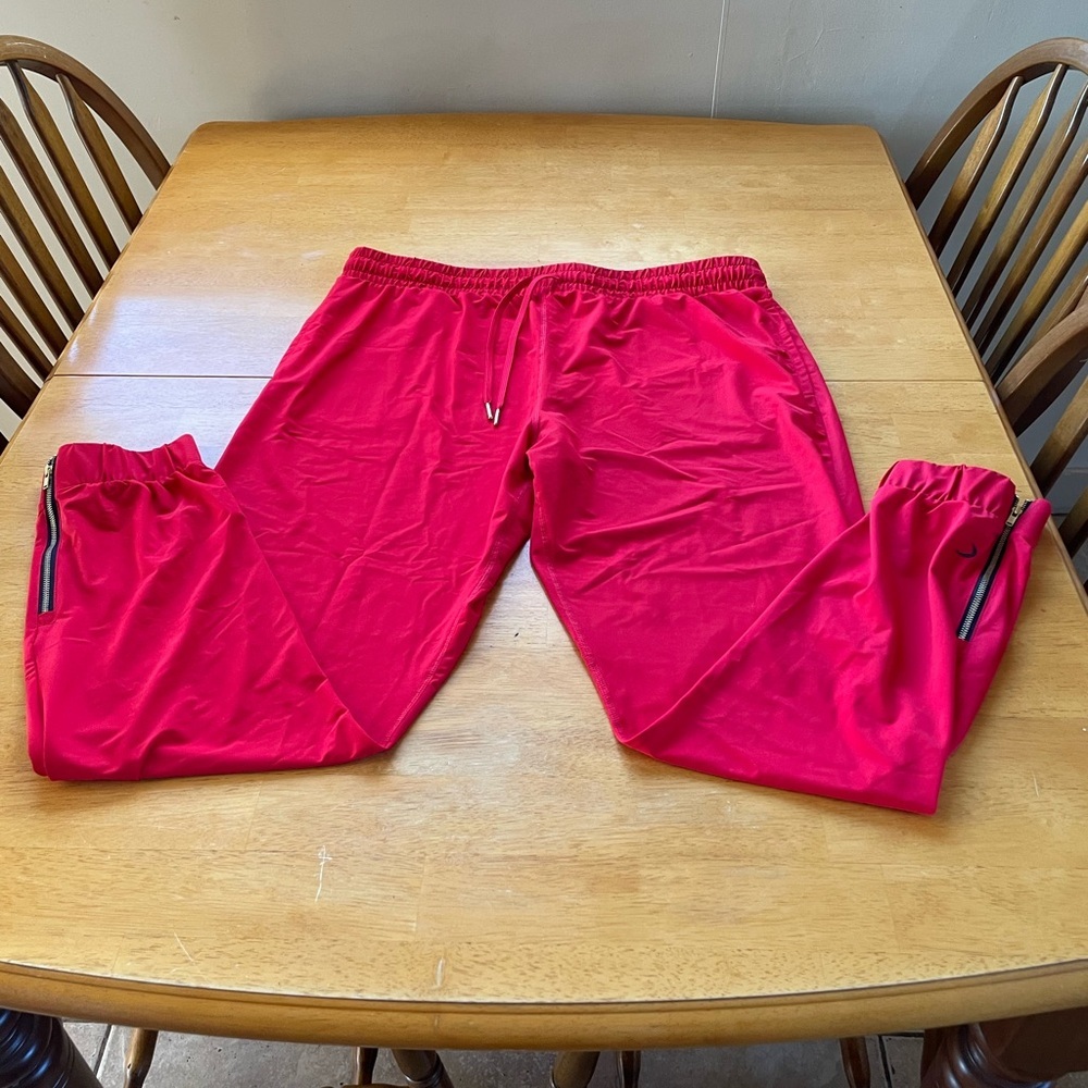 Zyia red everywhere zipper jogger size xxl​